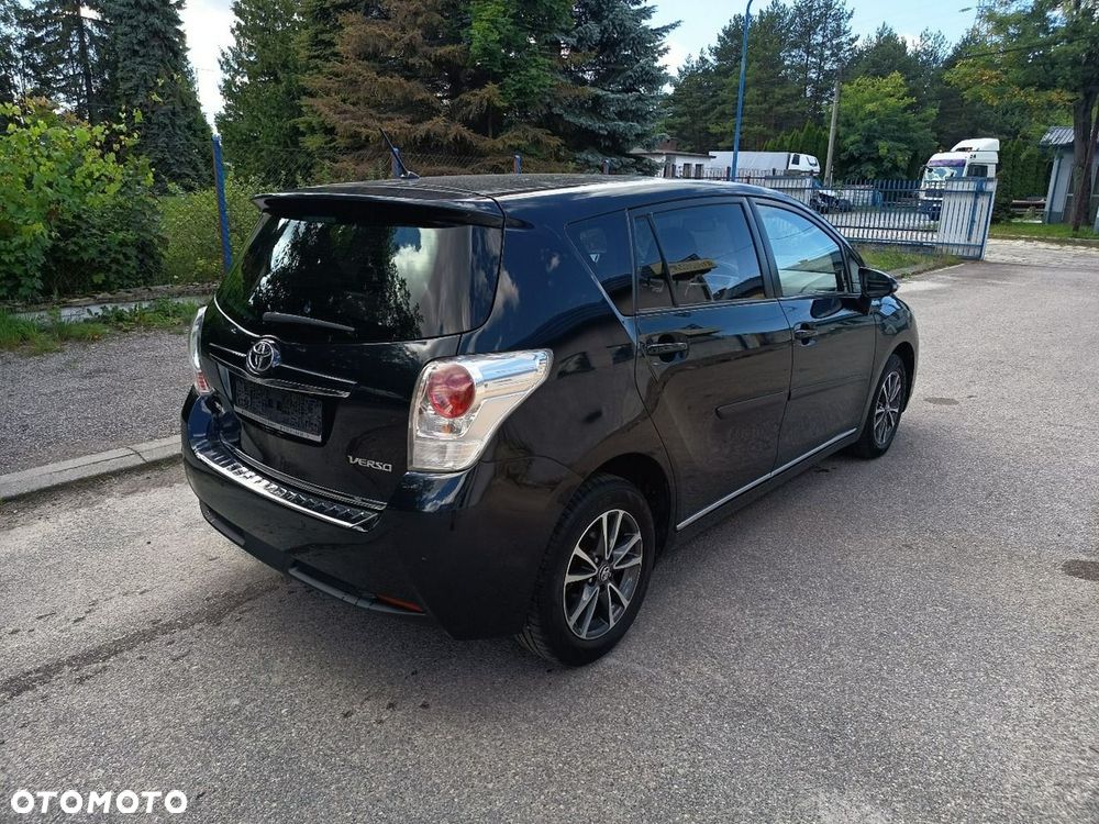 Toyota Verso - 3