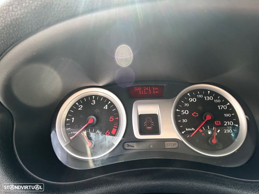 Renault Clio 1.5 dCi Confort - 6