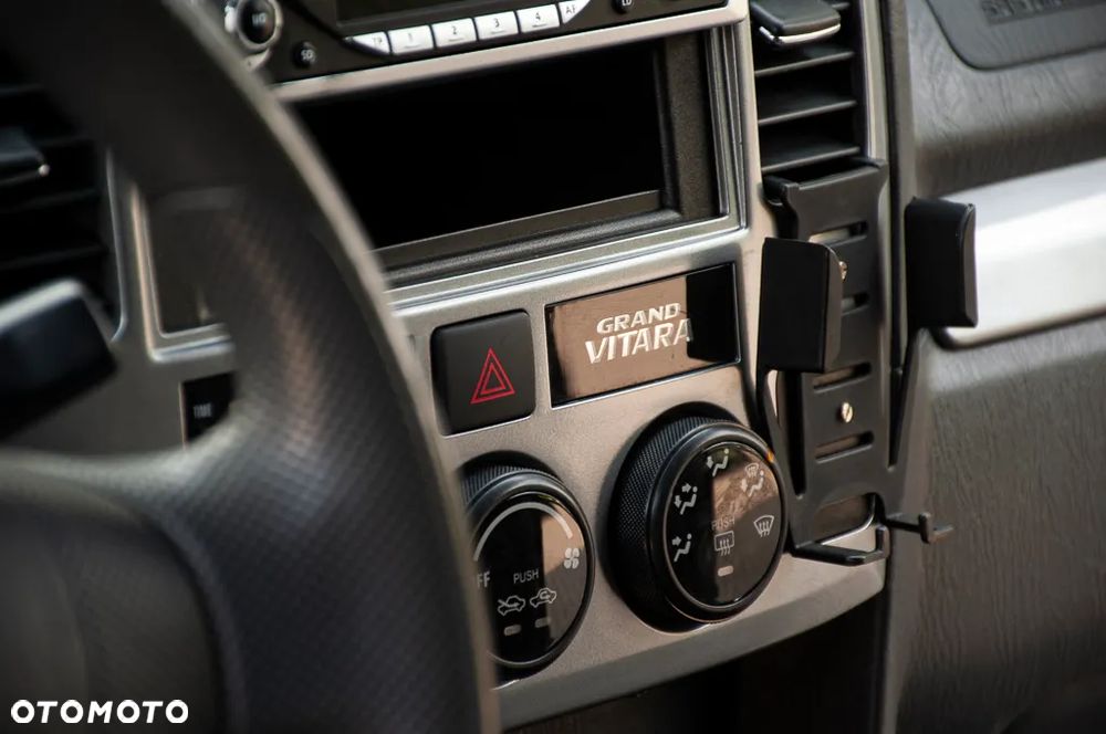 Suzuki Grand Vitara 1.6 Comfort Style - 12