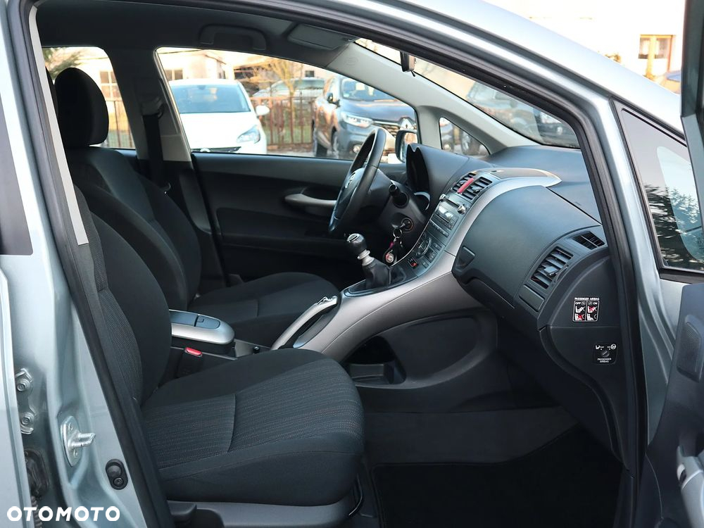 Toyota Auris 1.33 VVT-i Terra Start - 8