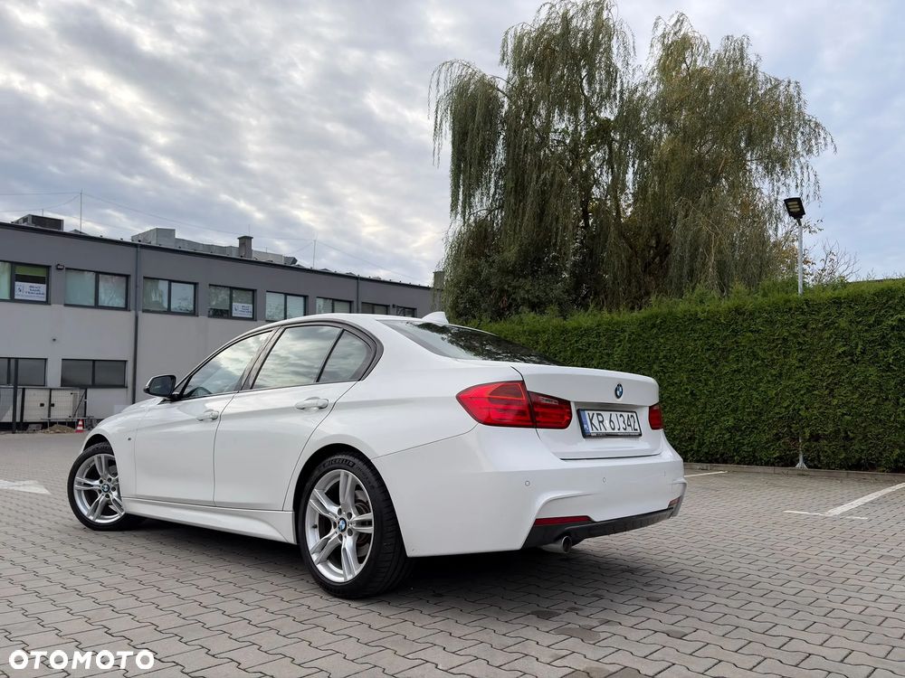 BMW 318D 2015 photo 3