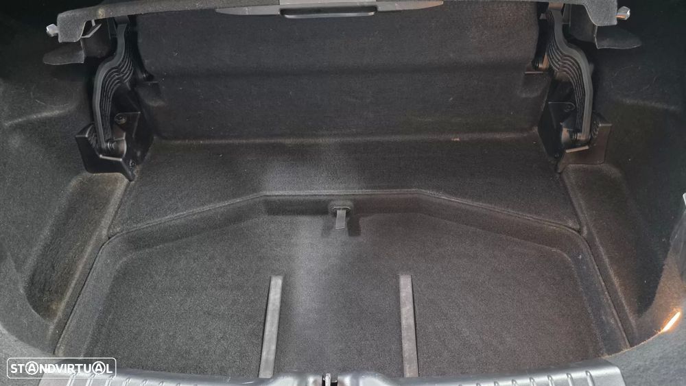 Mercedes-Benz SLK 200 (BlueEFFICIENCY) - 36