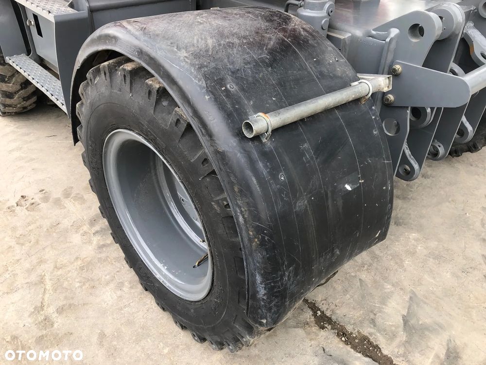 Takeuchi TB295W - 14