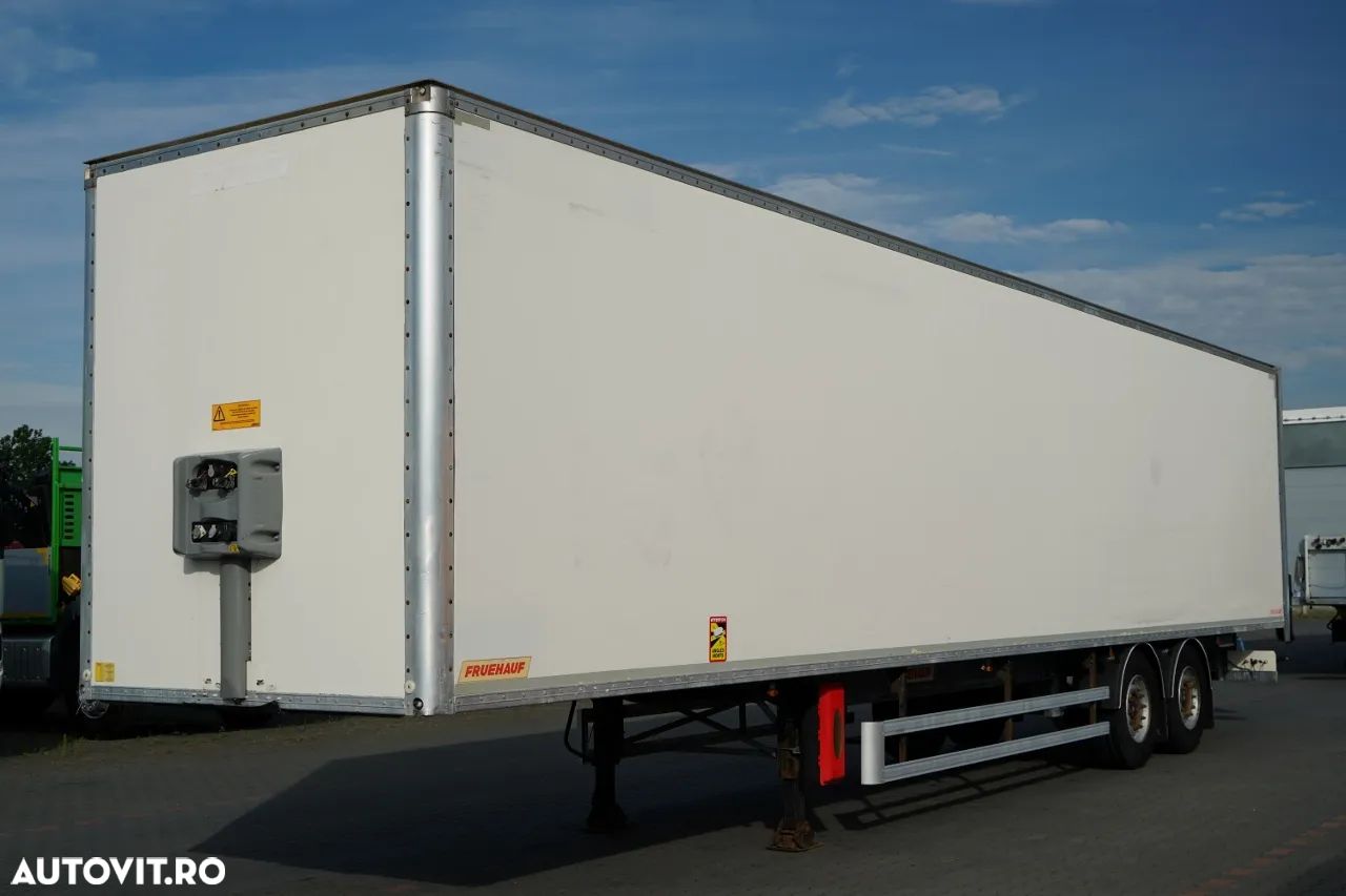 Fruehauf CONTAINER / KOFFER / AXE SAF / 2 AXE / OBLOANE RULANTE / PODEA RESISTENTĂ: ȘINĂ DIN SCADENĂ - 1