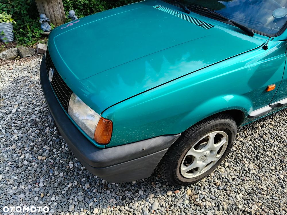 Volkswagen Polo 1.0 CL - 10