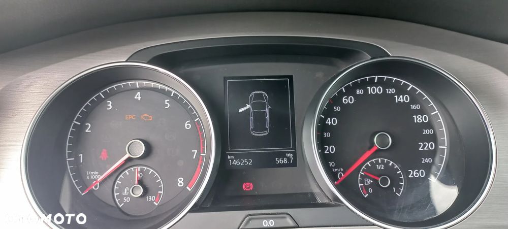 Volkswagen Golf 1.4 TSI BMT Comfortline - 8
