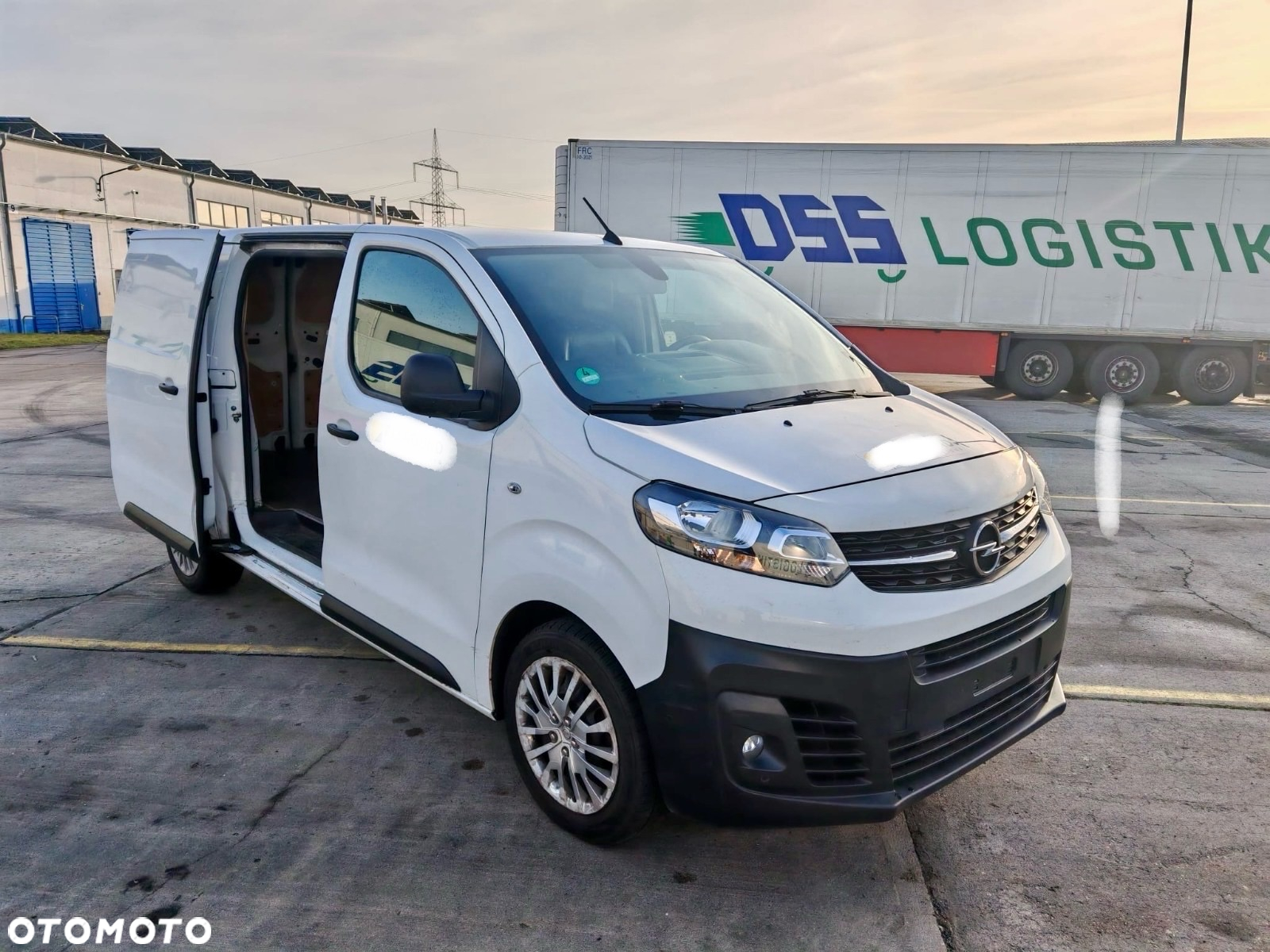Opel Vivaro - 2