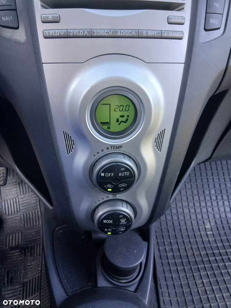 Toyota Yaris 1.4 D-4D Luna - 2