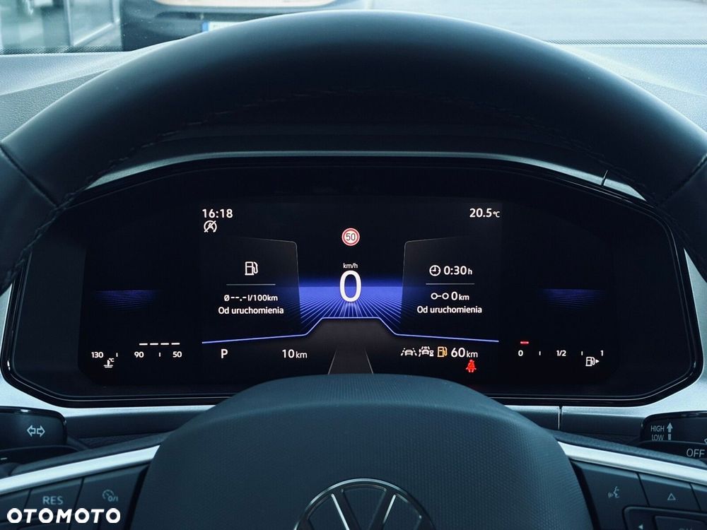 Volkswagen T-Roc - 21