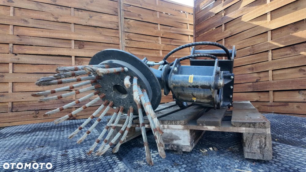 yanmar b95w-b110w szczotka do kraweznikow - 2
