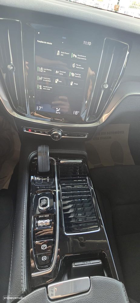 Volvo V60 2.0 T8 AWD TE Momentum Plus - 42