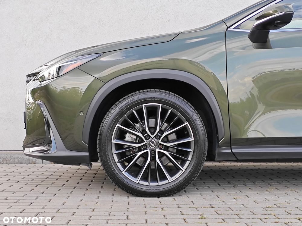 Lexus NX 450h+ Omotenashi AWD - 25