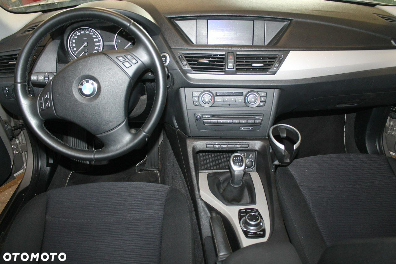 BMW X1 sDrive18d - 8