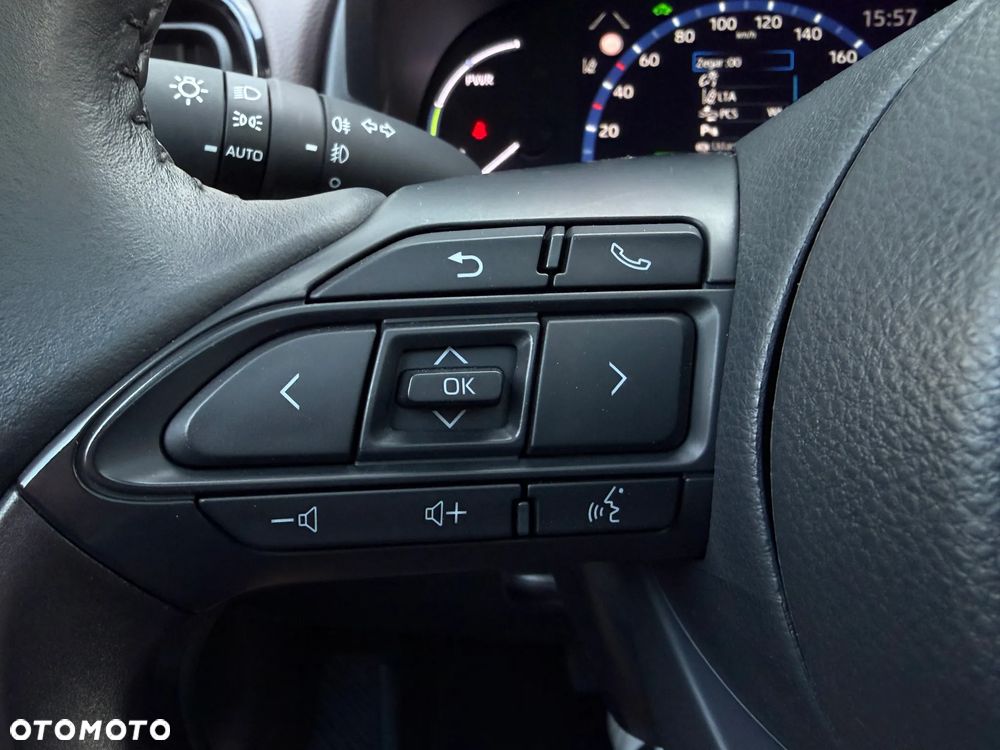 Toyota Yaris 130 1.5 VVT-i Premiere Edition - 28