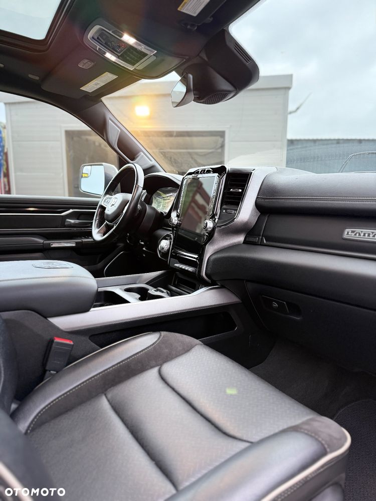 RAM 1500 Crew Cab Laramie - 29