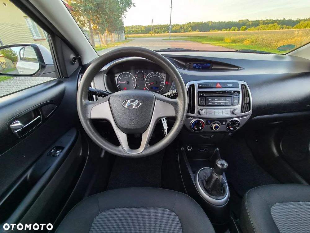 Hyundai i20 1.2 Trend - 26