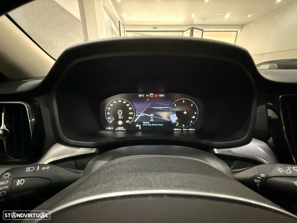 Volvo V60 D3 Momentum Pro - 37