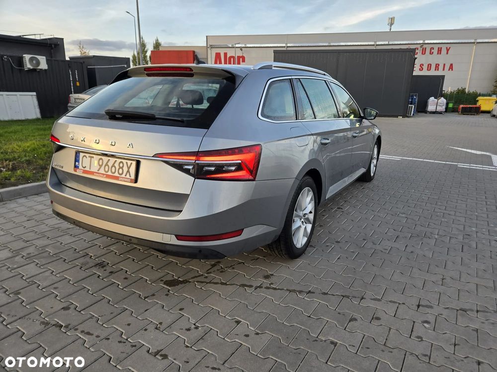 Skoda Superb 2.0 TDI SCR Ambition DSG - 5