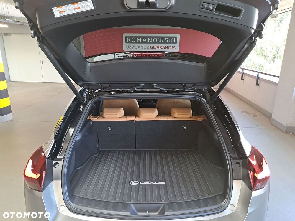 Lexus UX - 14