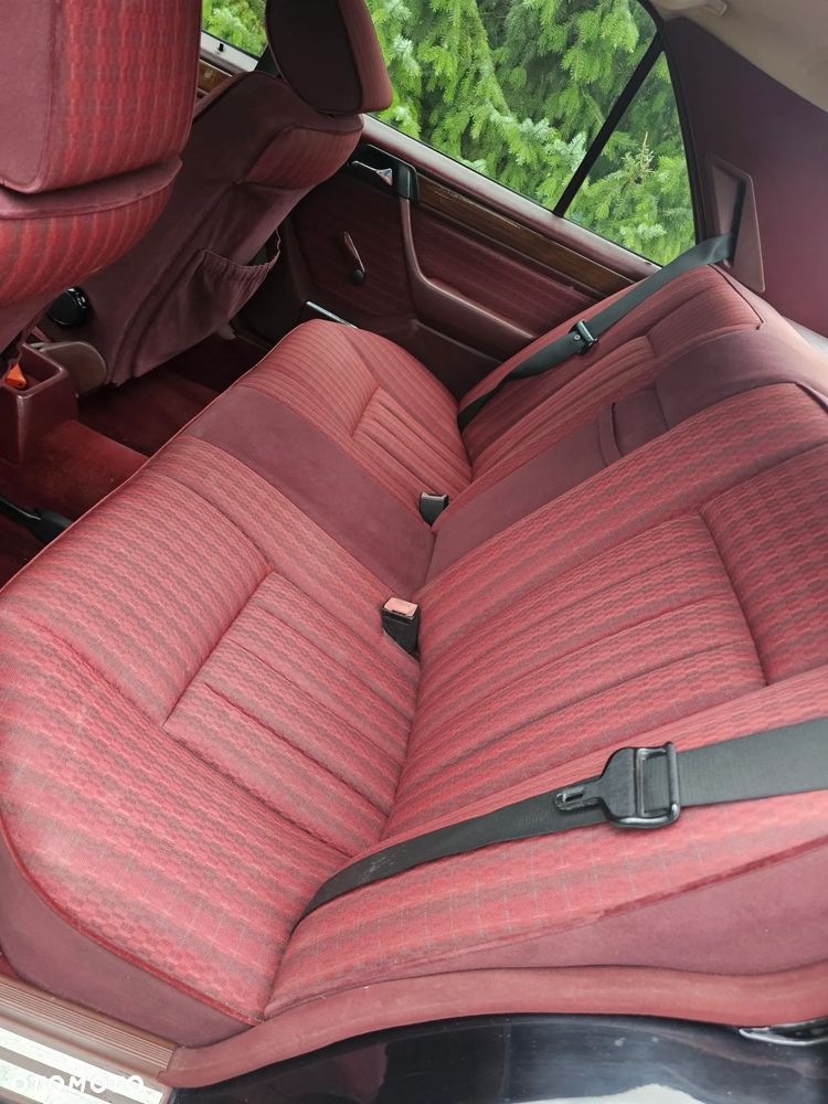 Mercedes-Benz W124 (1984-1993) - 13