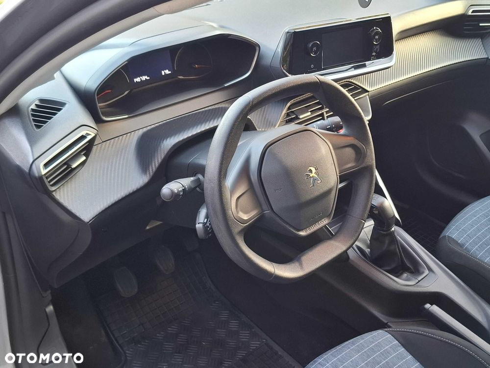 Peugeot 208 - 7