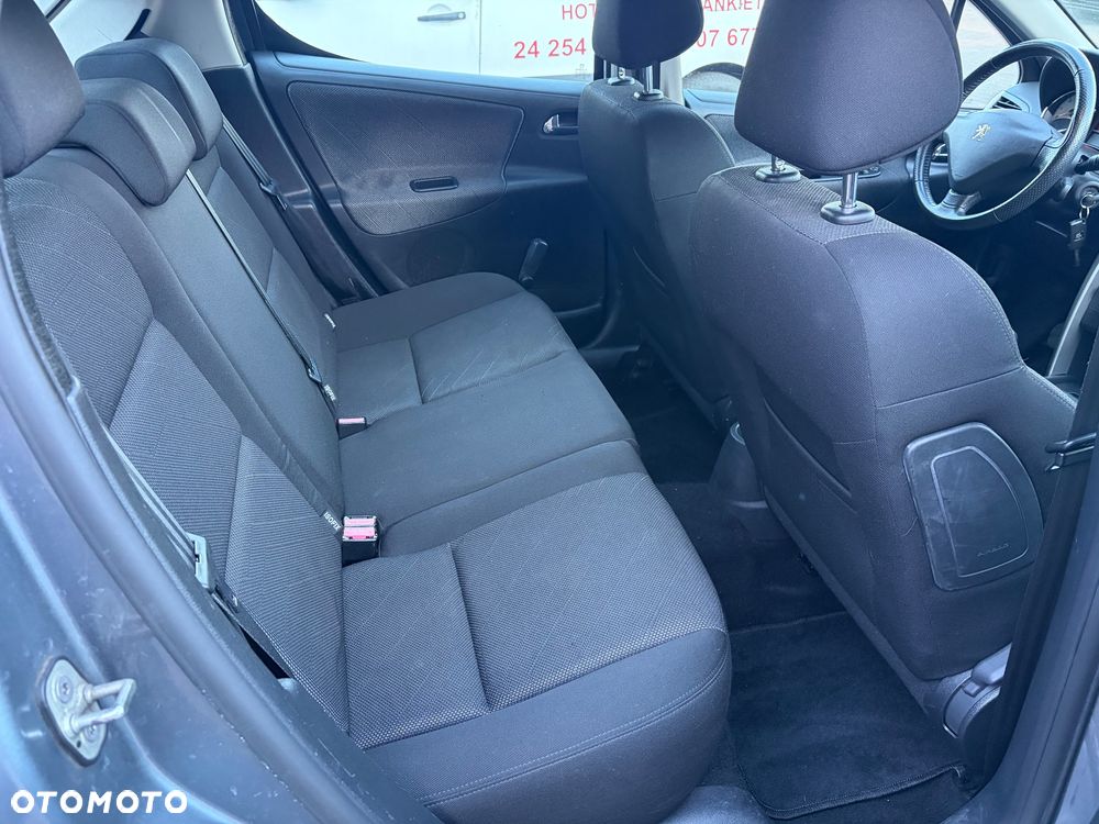 Peugeot 207 95 VTi Urban Style - 22