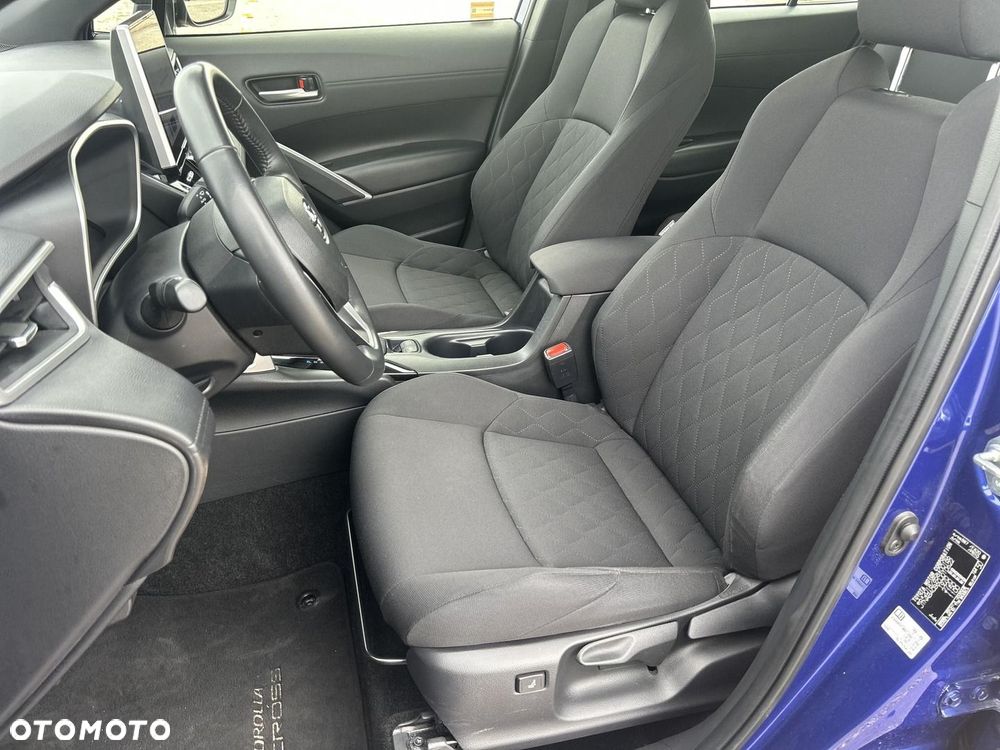 Toyota Corolla Cross - 10