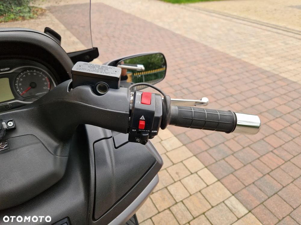 Suzuki Burgman - 10