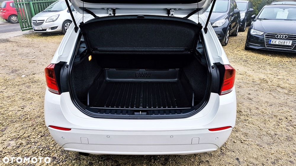 BMW X1 sDrive18i xLine - 33