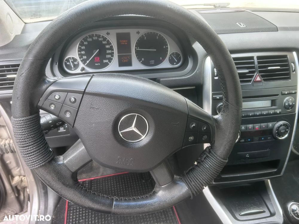 Mercedes-Benz B 180 CDI - 22