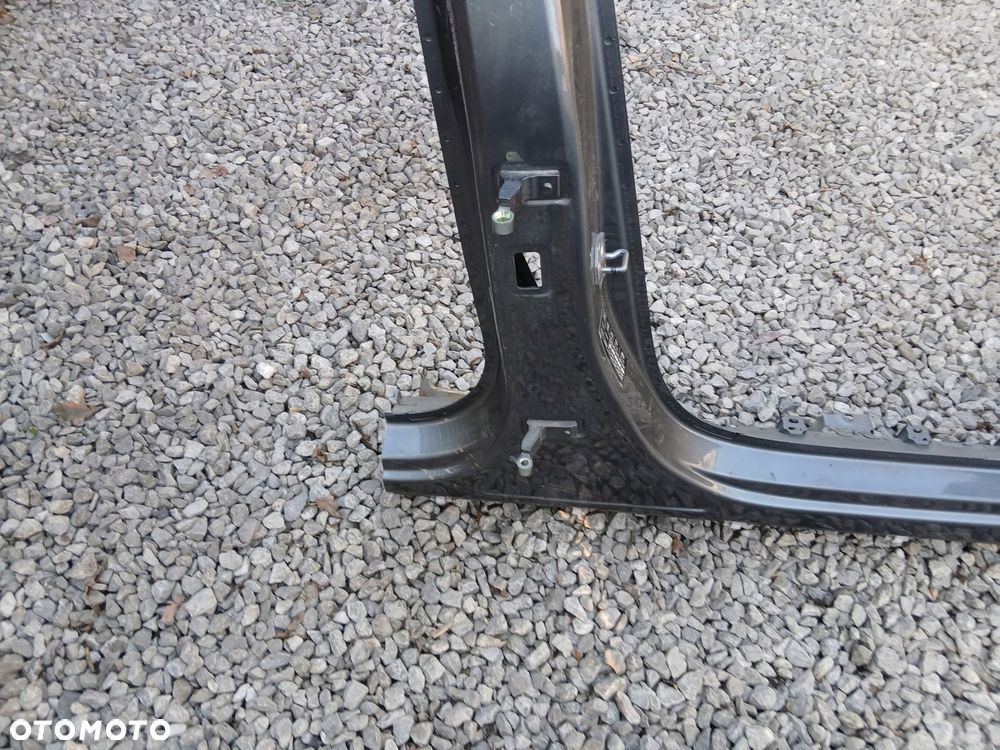 próg prawy słupek ab kolor 714 volvo xc60 ii 2019r - 5