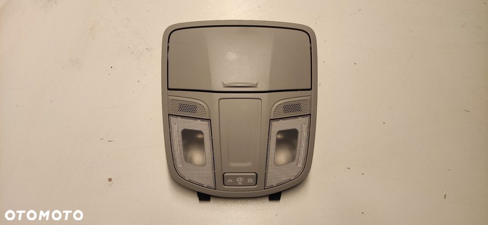 LAMPKA SUFITOWA SCHOWEK NA OKULATY HYUNDAI TUCSON II 15-21 - 1