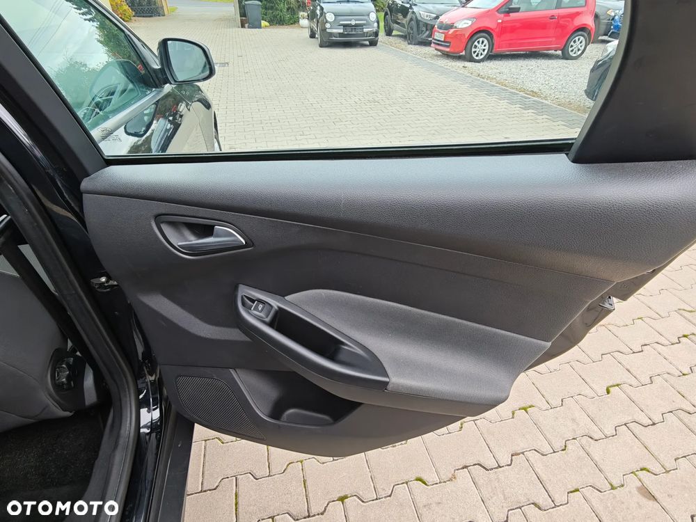 Ford Focus - 13