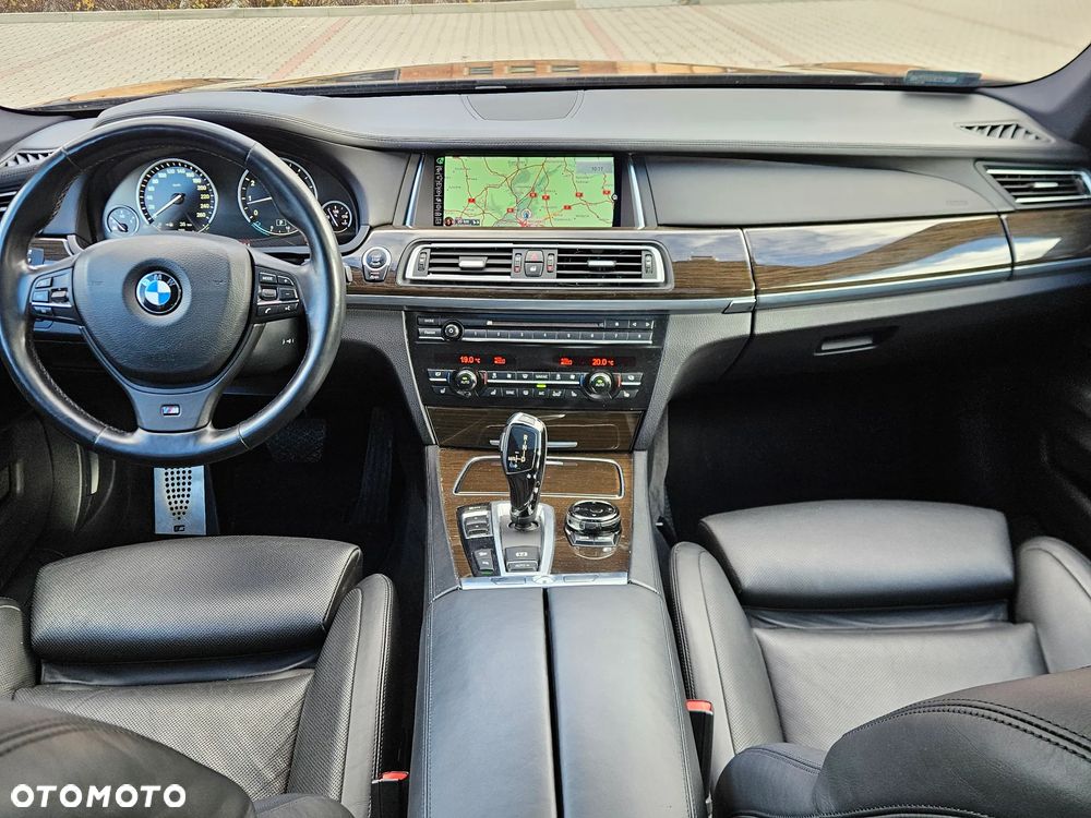 BMW Seria 7 750i xDrive Edition Exclusive - 22