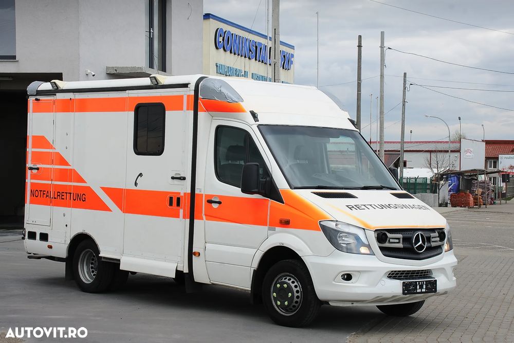 Mercedes-Benz Sprinter - 1