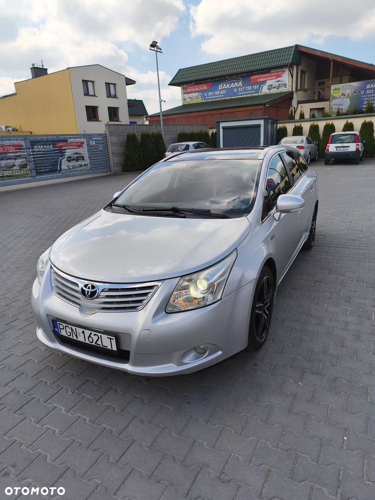 Toyota Avensis - 1