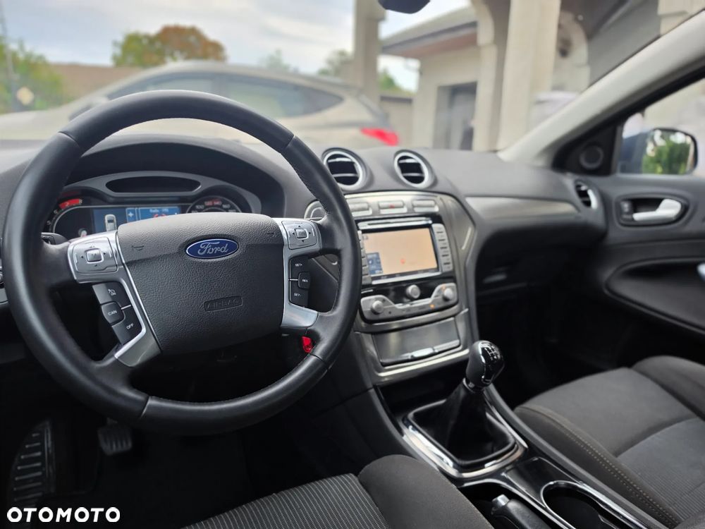 Ford Mondeo - 29