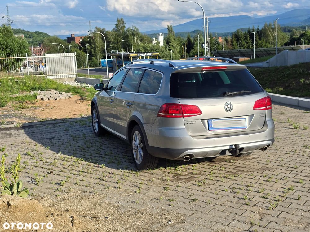Volkswagen Passat - 4