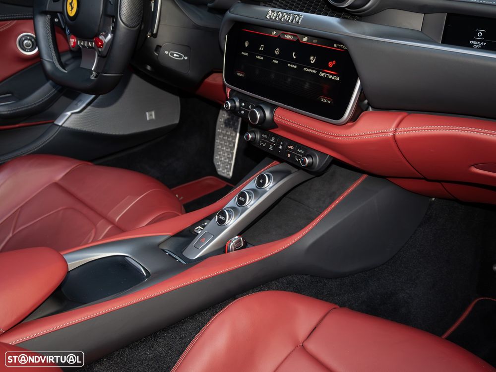 Ferrari Portofino 3.9 Twin-Turbo V8 - 38