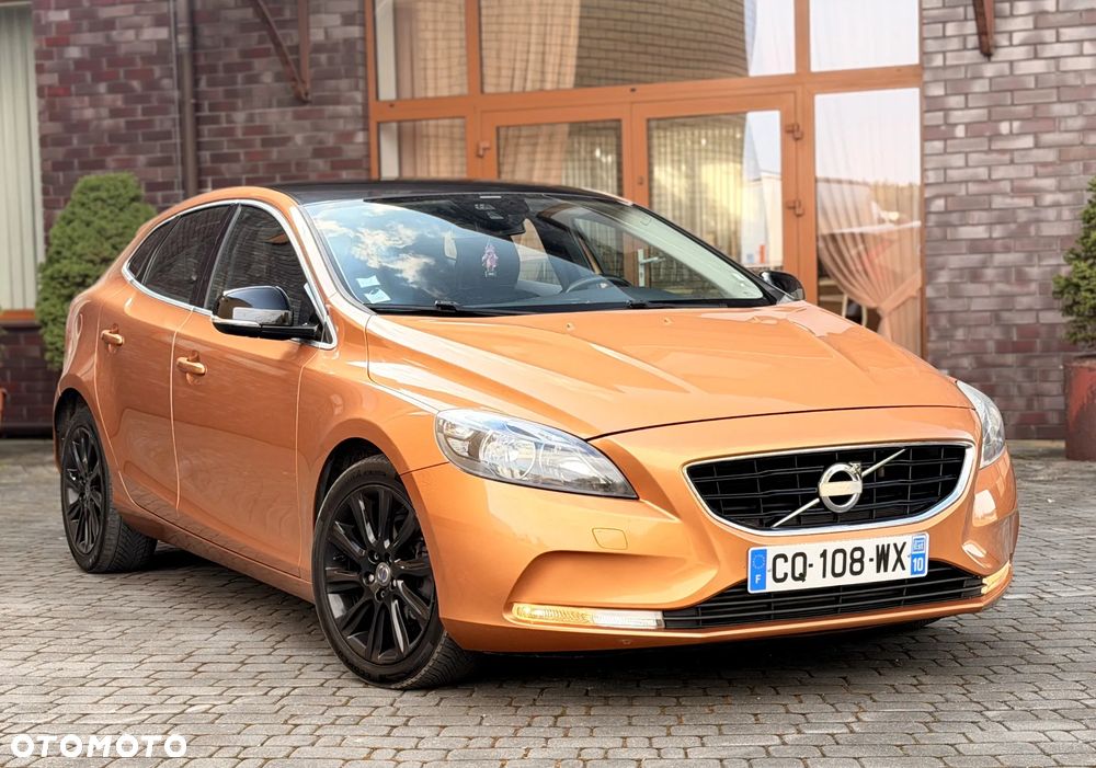 Volvo V40 D2 R Design - 9