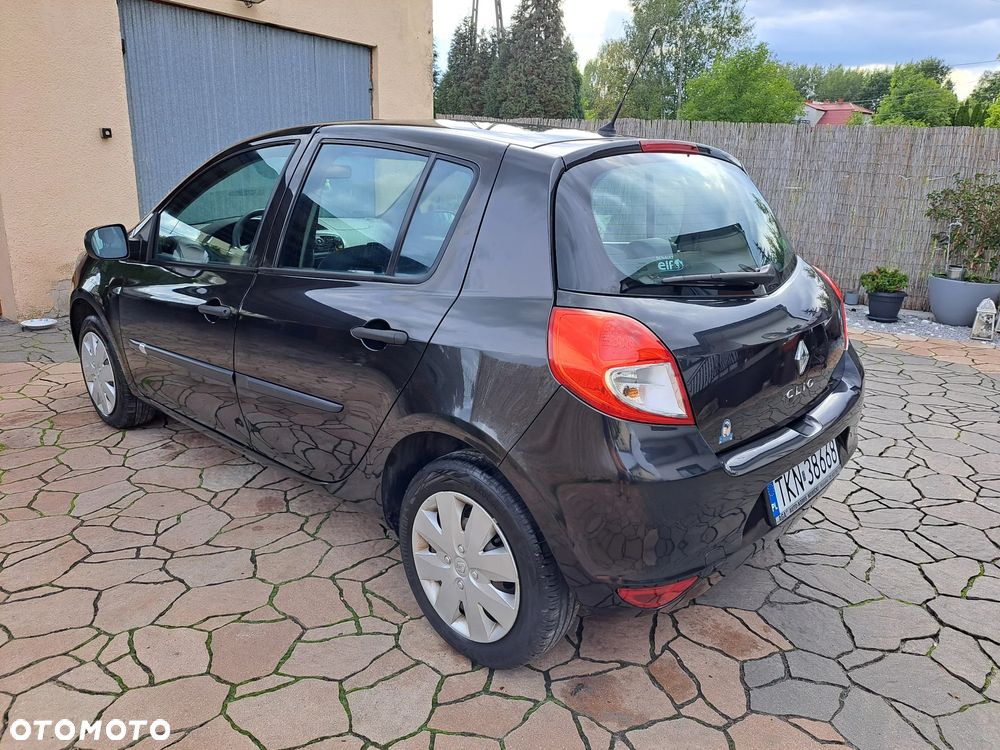 Renault Clio 1.2 16V Authentique - 9