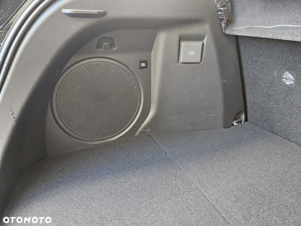 Toyota C-HR 2.0 PHEV Dynamic Force Executive - 22