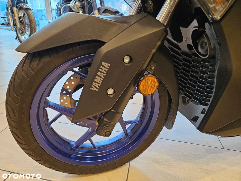 Yamaha X-max - 15
