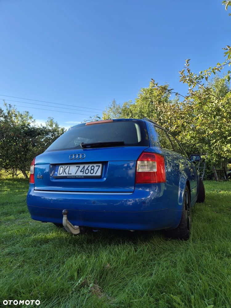 Audi A4 Avant - 4