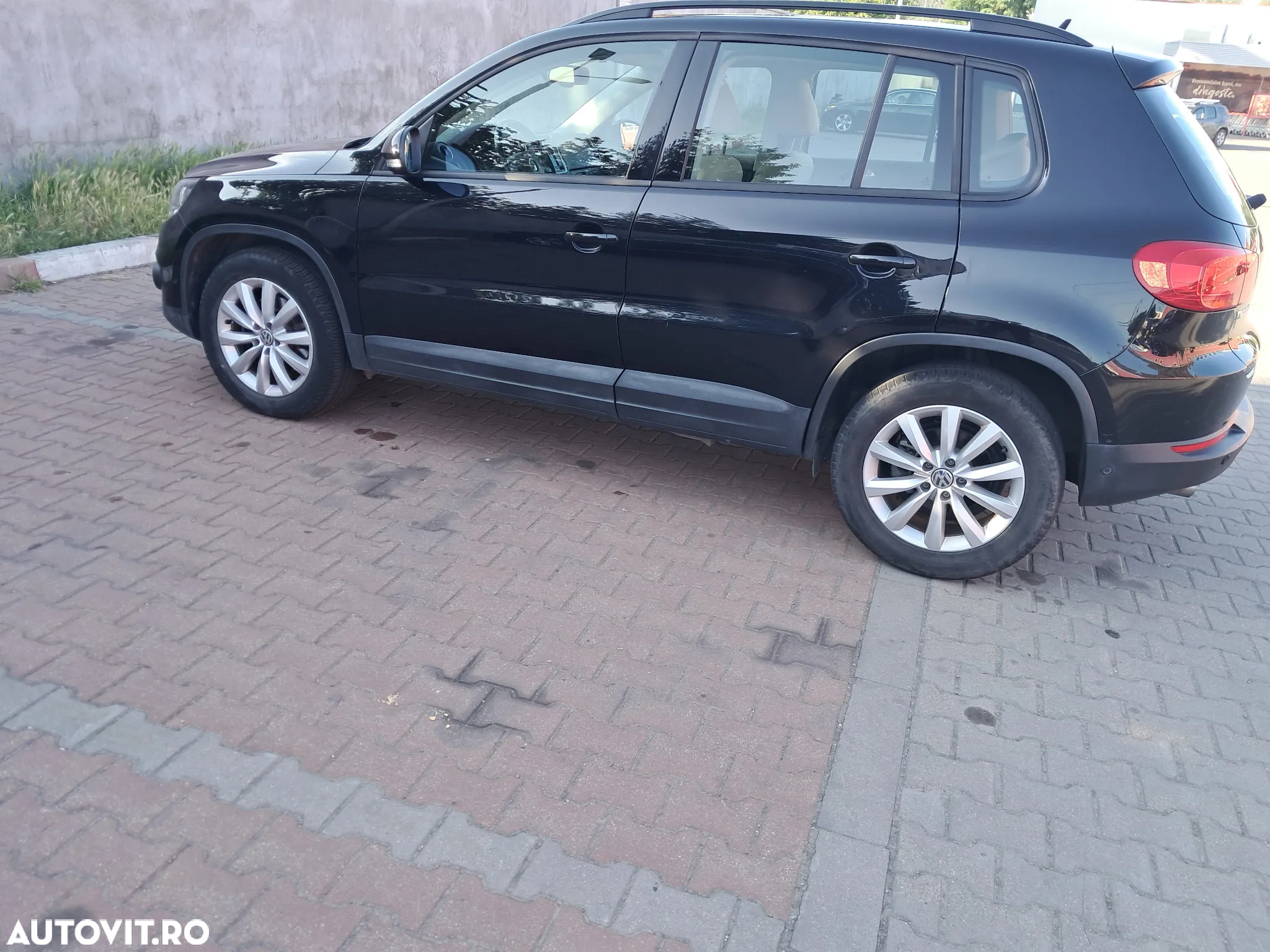 Volkswagen Tiguan 2.0 TDI BMT Trend & Fun - 8