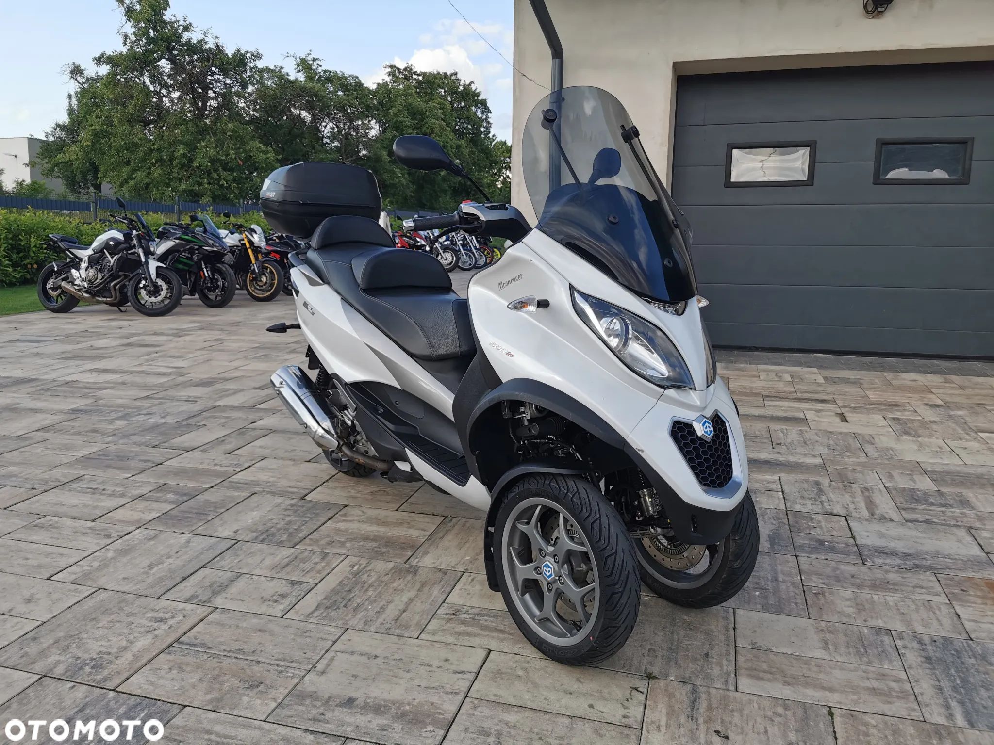 Piaggio MP-3 - 1