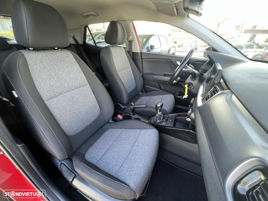 Kia Stonic - 24
