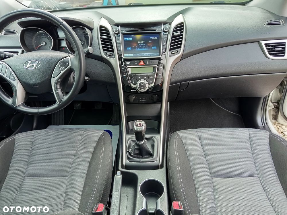 Hyundai i30 1.6 CRDi BlueDrive Premium - 12