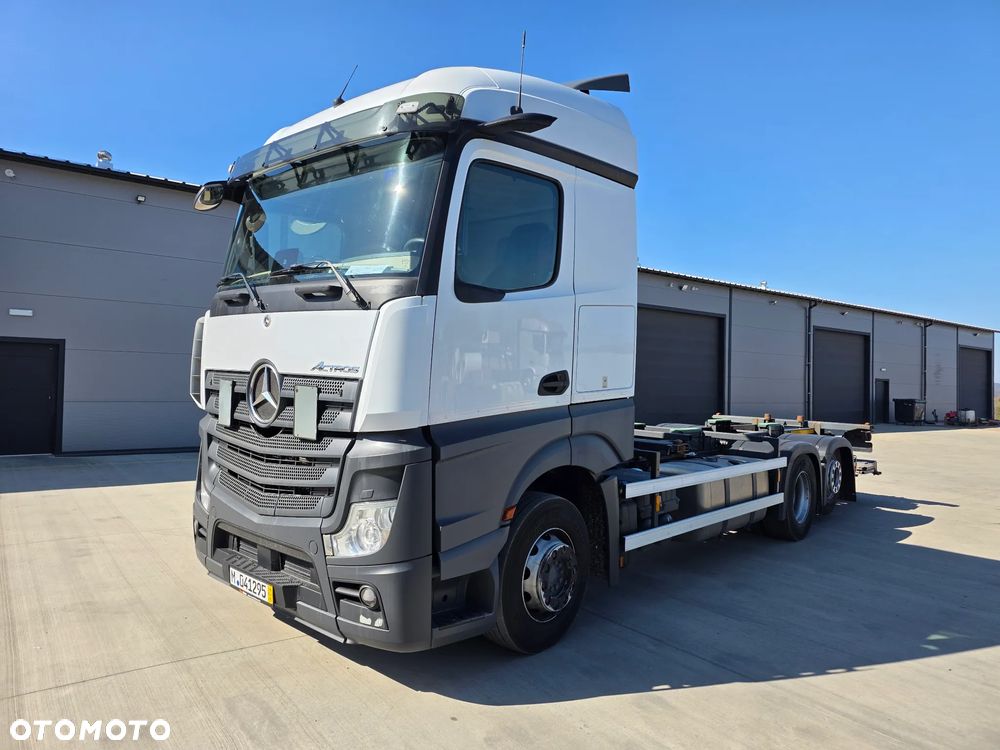 Mercedes-Benz ACTROS - 2