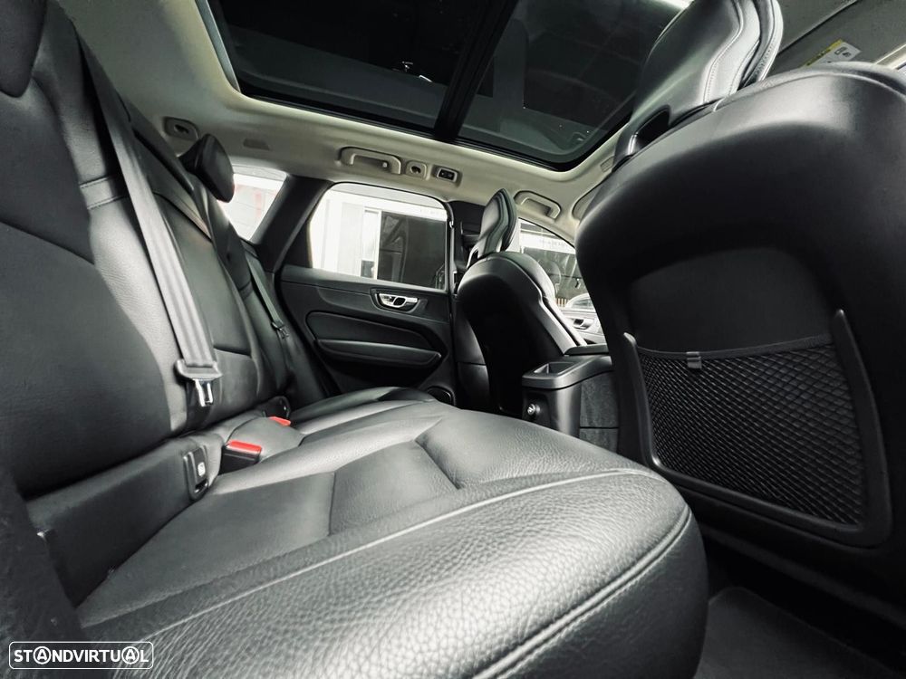 Volvo XC 60 2.0 T8 PHEV Momentum Plus AWD - 41